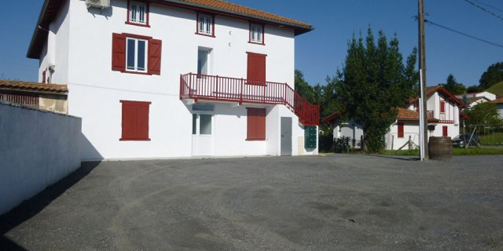 appartement à HASPARREN (64240)