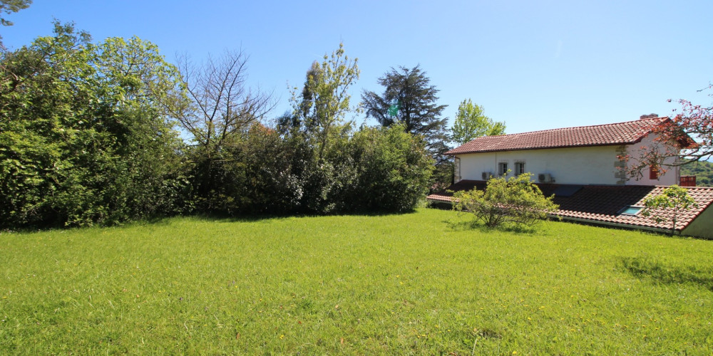 terrain à MOUGUERRE (64990)