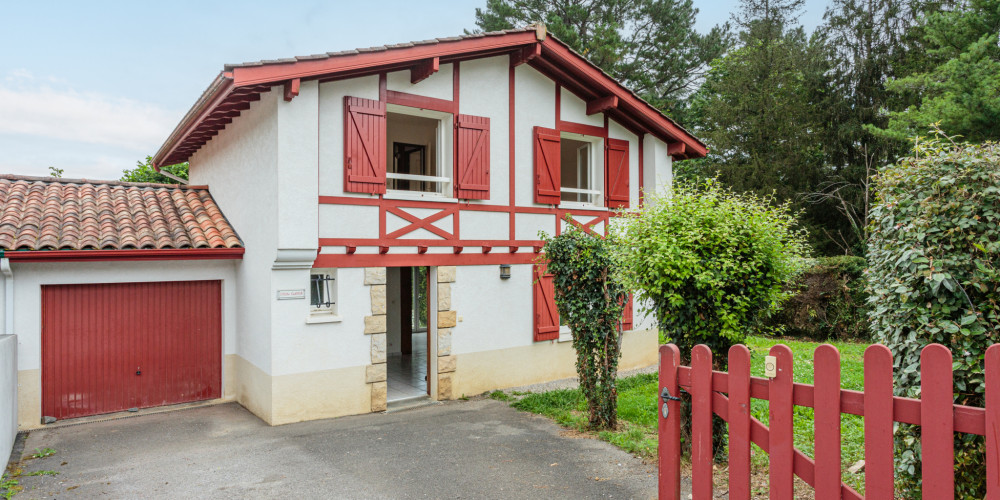 maison à CAMBO LES BAINS (64250)