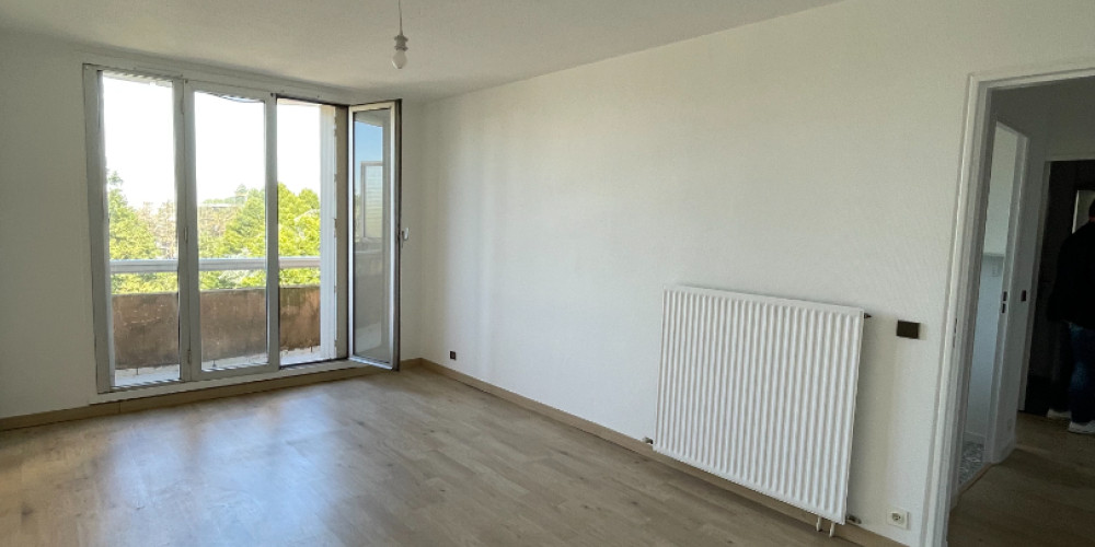 appartement à PAU (64000)