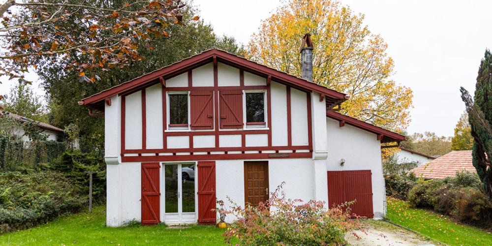 maison à LA BASTIDE CLAIRENCE (64240)