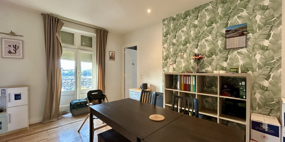 appartement à PAU (64000)