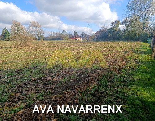 terrain  NAVARRENX