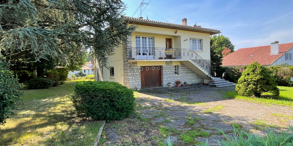 maison à ST PIERRE D IRUBE (64990)