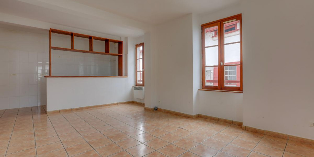 appartement à AINHOA (64250)