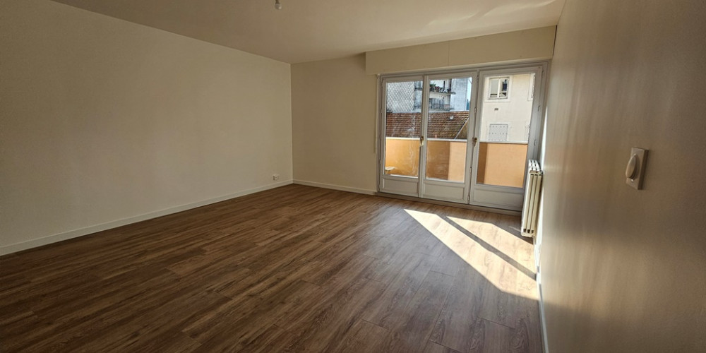 appartement à PAU (64000)