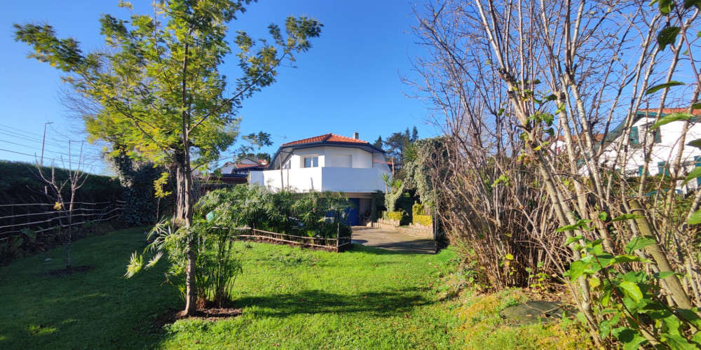 maison à URRUGNE (64122)