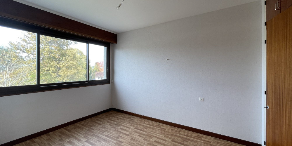 appartement à PAU (64000)