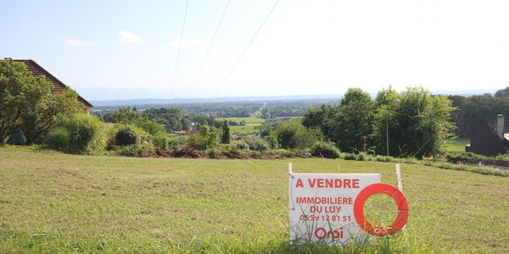 terrain à SERRES CASTET (64121)