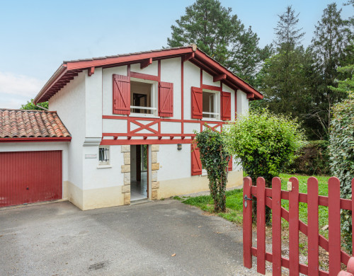 maison  CAMBO LES BAINS